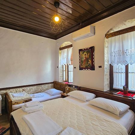 Silver Hill Guesthouse Gjirokastër Екстериор снимка