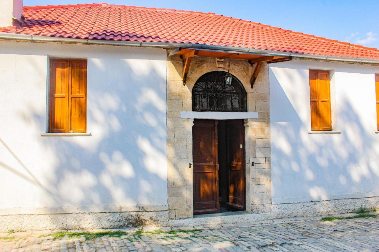 Silver Hill Guesthouse Gjirokastër Екстериор снимка
