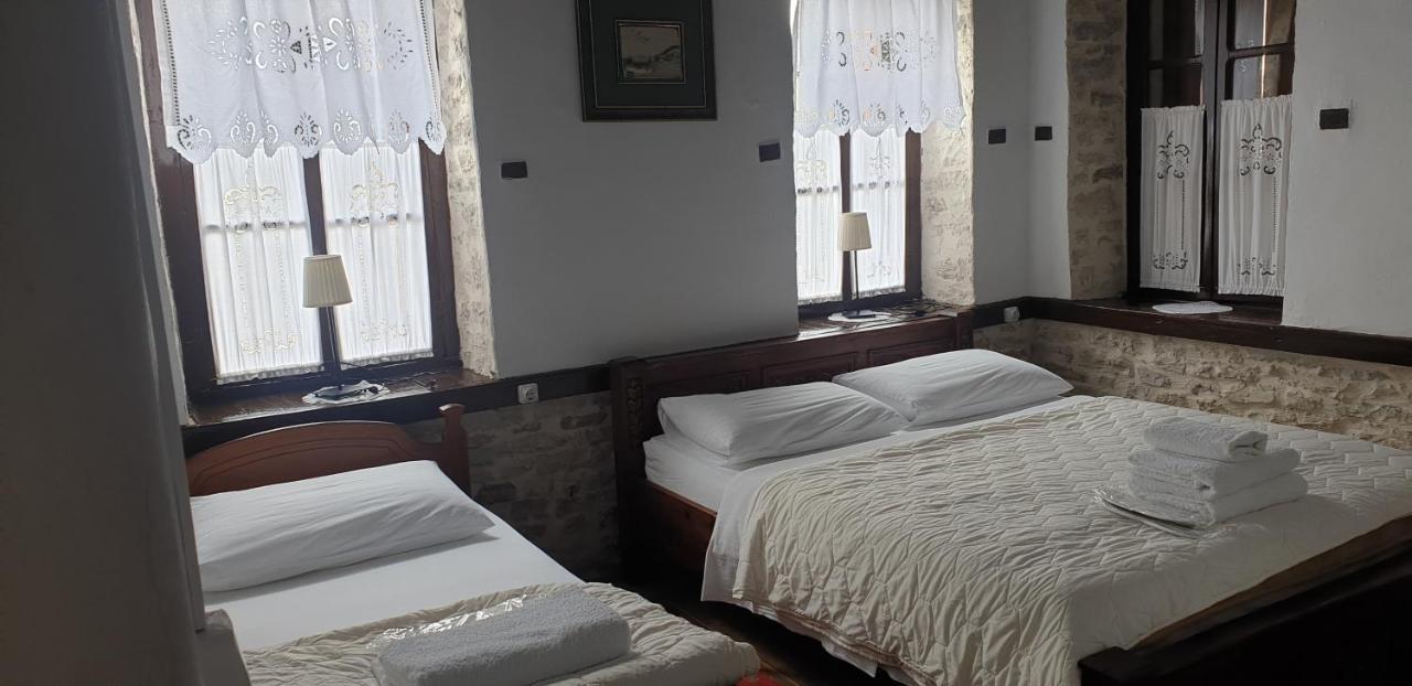 Silver Hill Guesthouse Gjirokastër Екстериор снимка