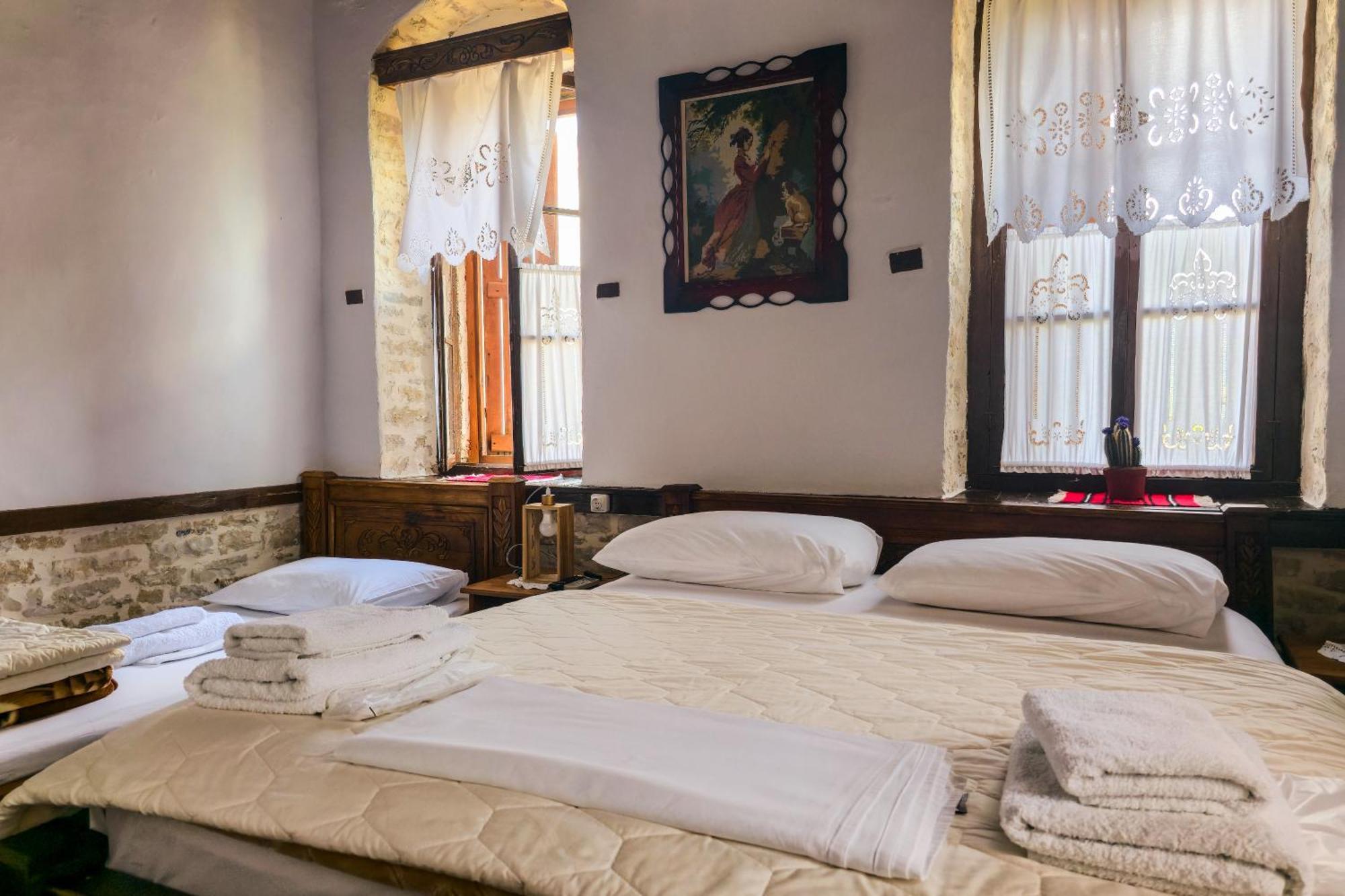Silver Hill Guesthouse Gjirokastër Екстериор снимка