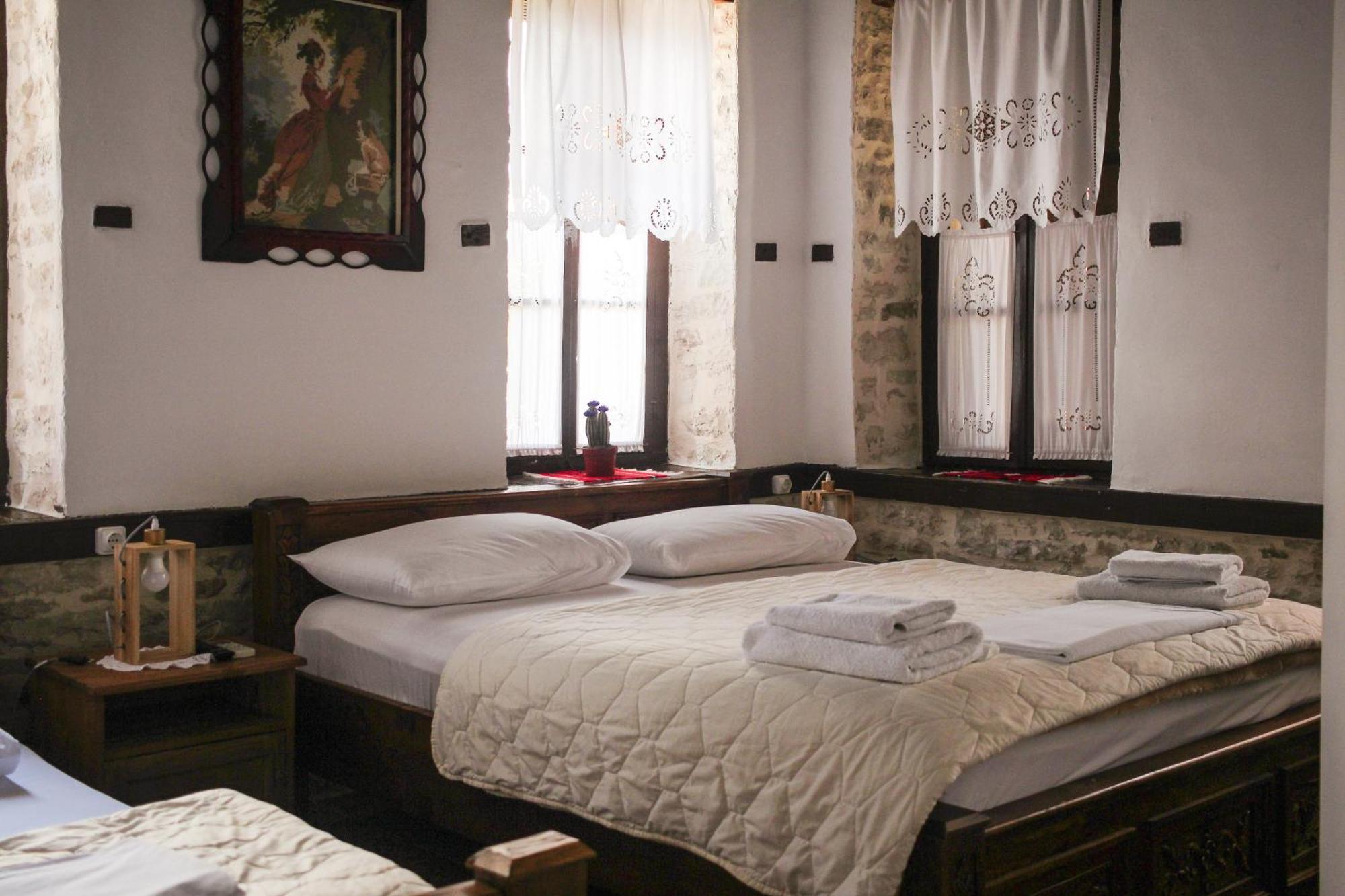 Silver Hill Guesthouse Gjirokastër Екстериор снимка